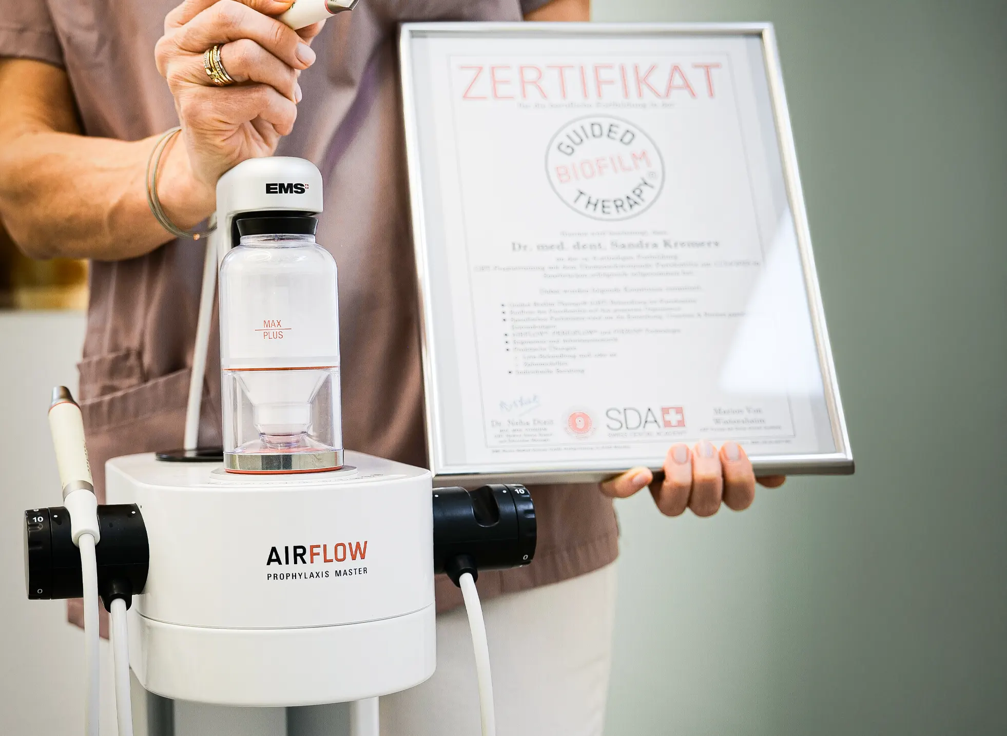 Parodontitistherapie & Prophylaxe mit dem GBT-System – nachhaltig gesundes Zahnfleisch